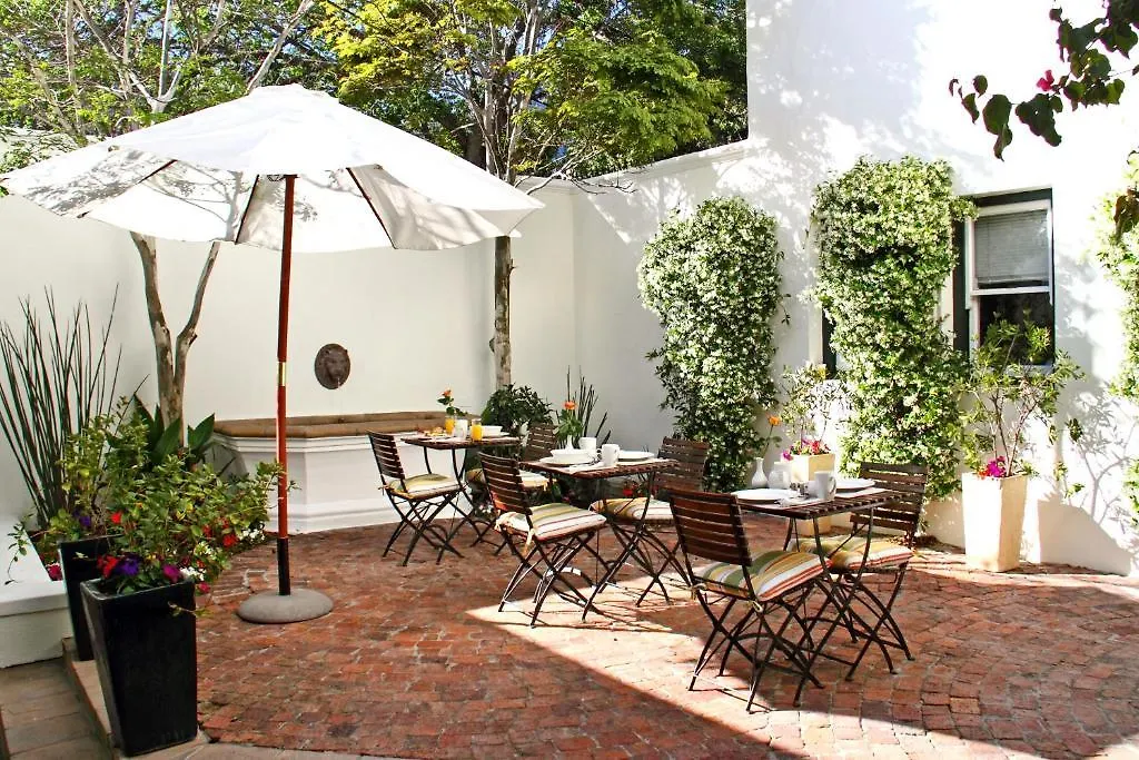Nine Flowers Guest House Cape Town