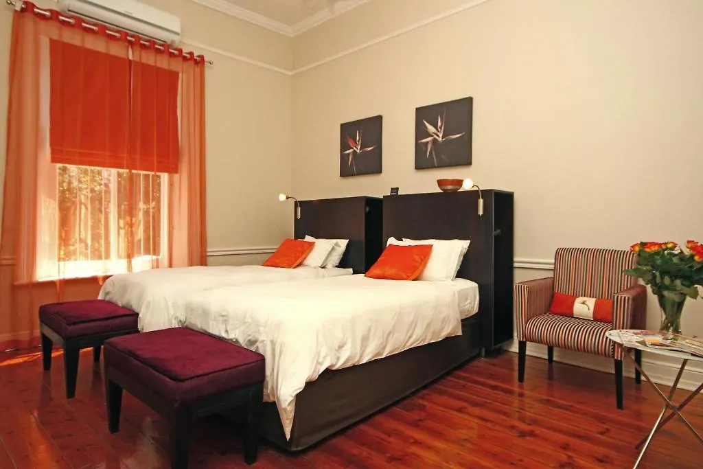 Nine Flowers Guest House Cape Town