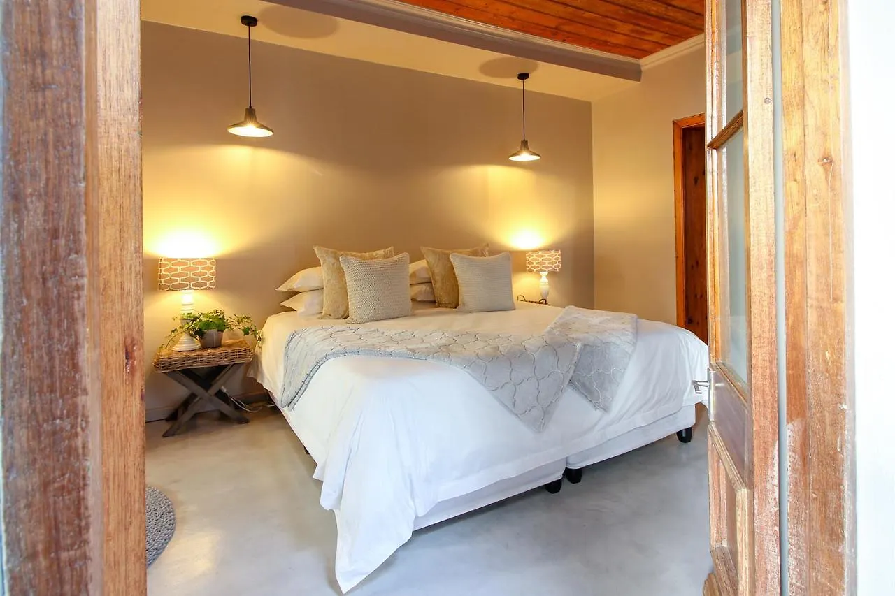 Nine Flowers Guest House Cape Town