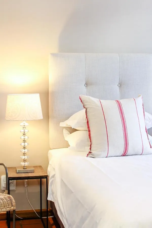 Nine Flowers Guest House Cape Town 3*,  Güney Afrika