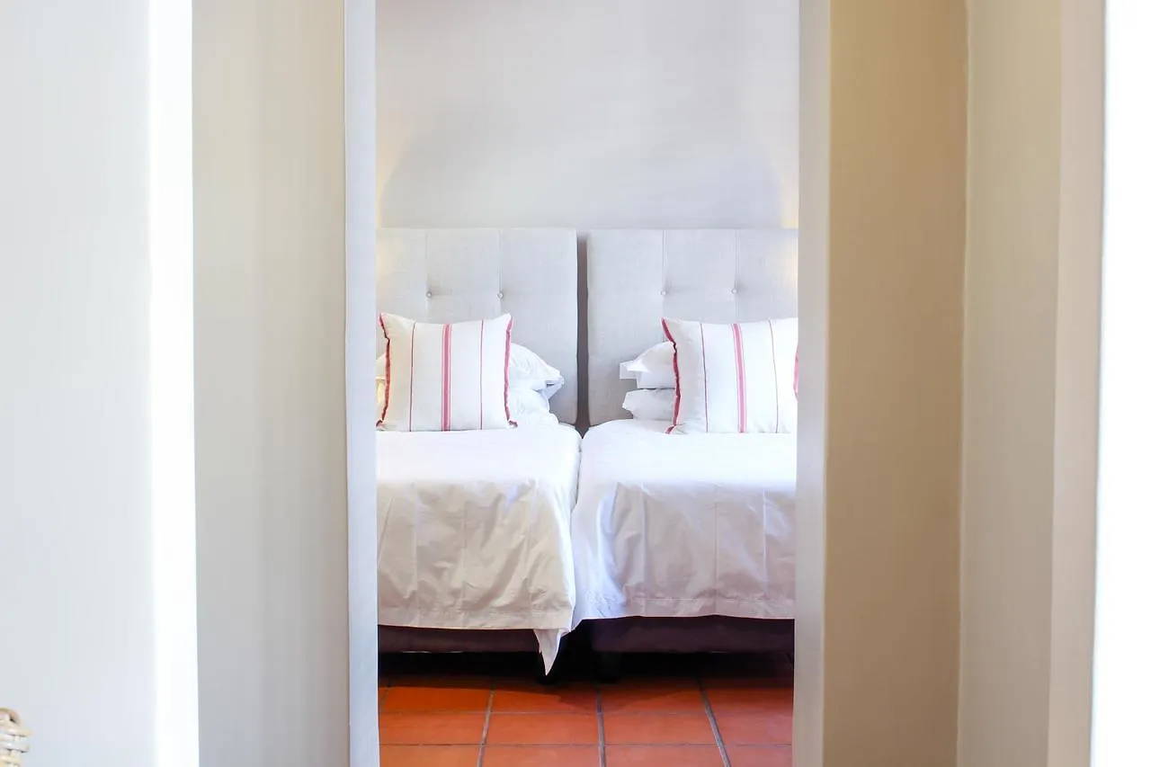 Nine Flowers Guest House Cape Town