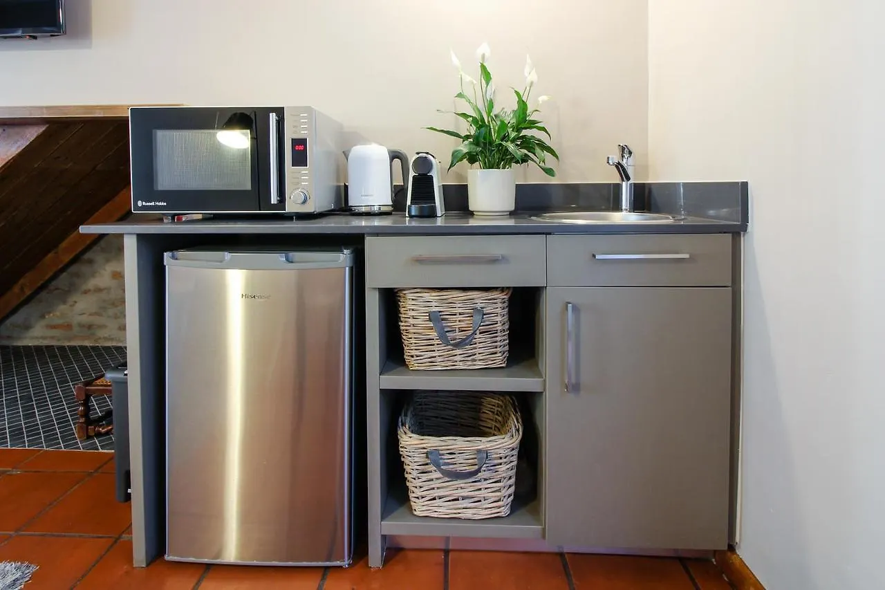 Nine Flowers Guest House Cape Town