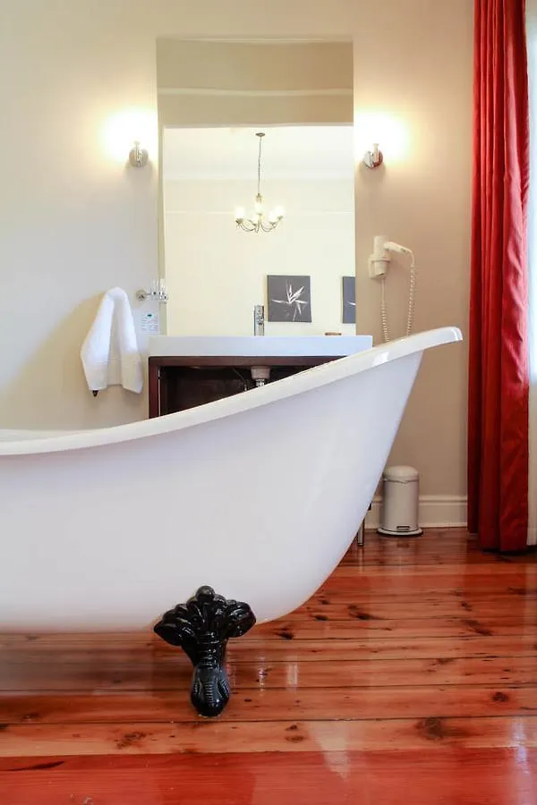 Nine Flowers Guest House Cape Town